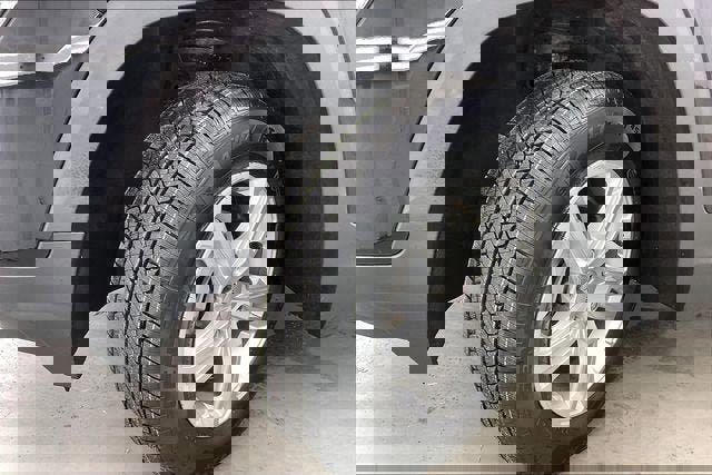 Certified 2022 GMC Terrain SLE w/ Driver Convenience Package image 33