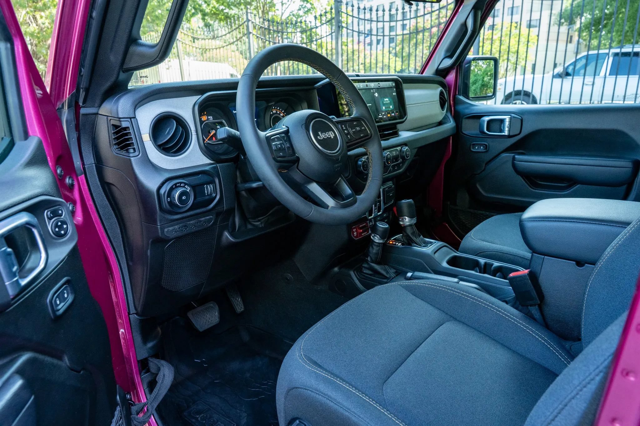 Used 2024 Jeep Wrangler Unlimited Sport AWD/4WD image 10