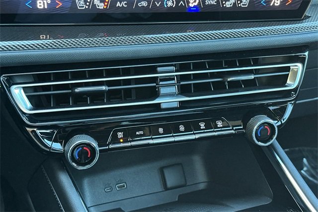 New 2026 Chevrolet Traverse High Country image 29