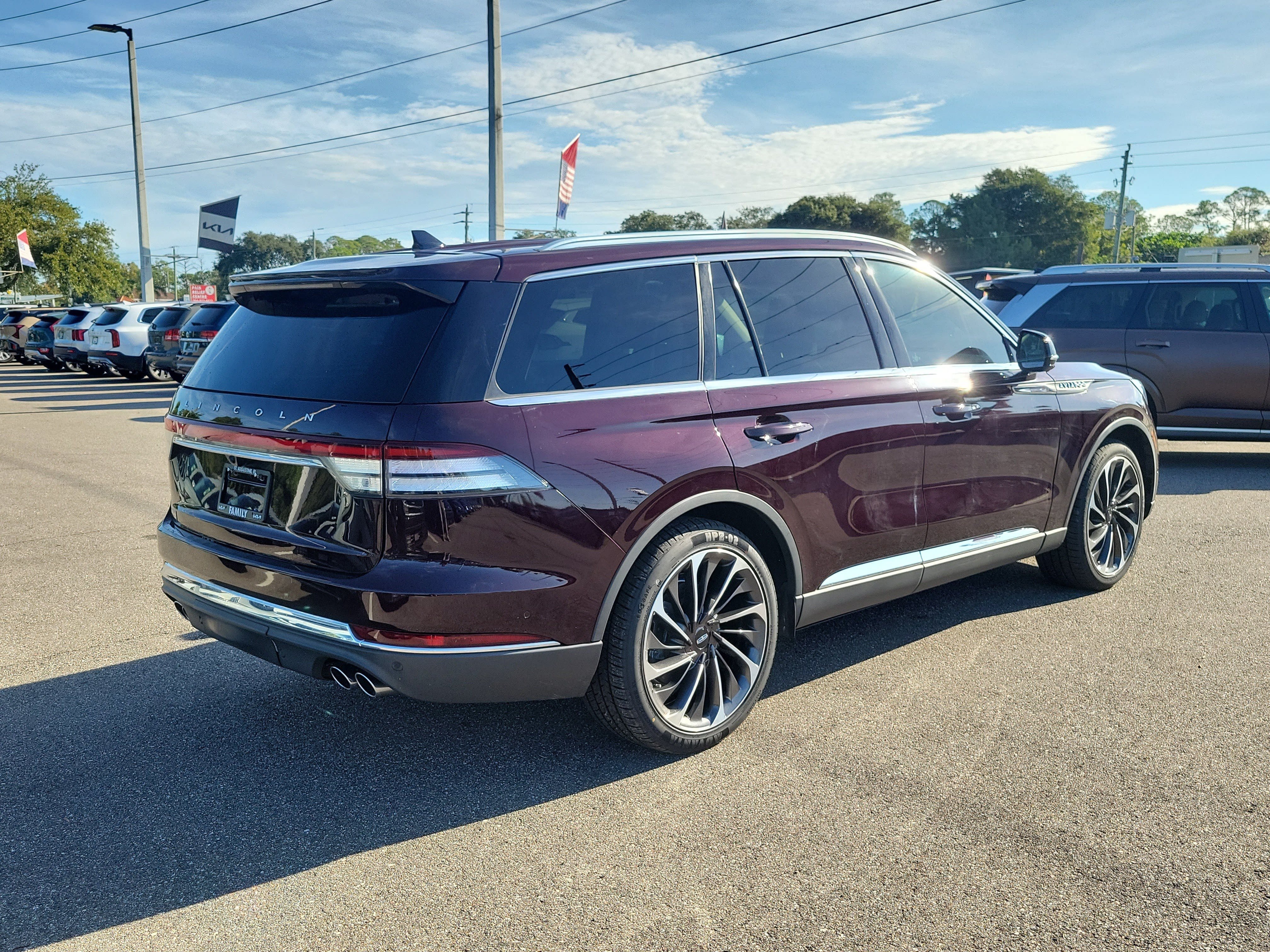Used 2024 Lincoln Aviator Reserve w/ Equipment Group 201A RWD image 6