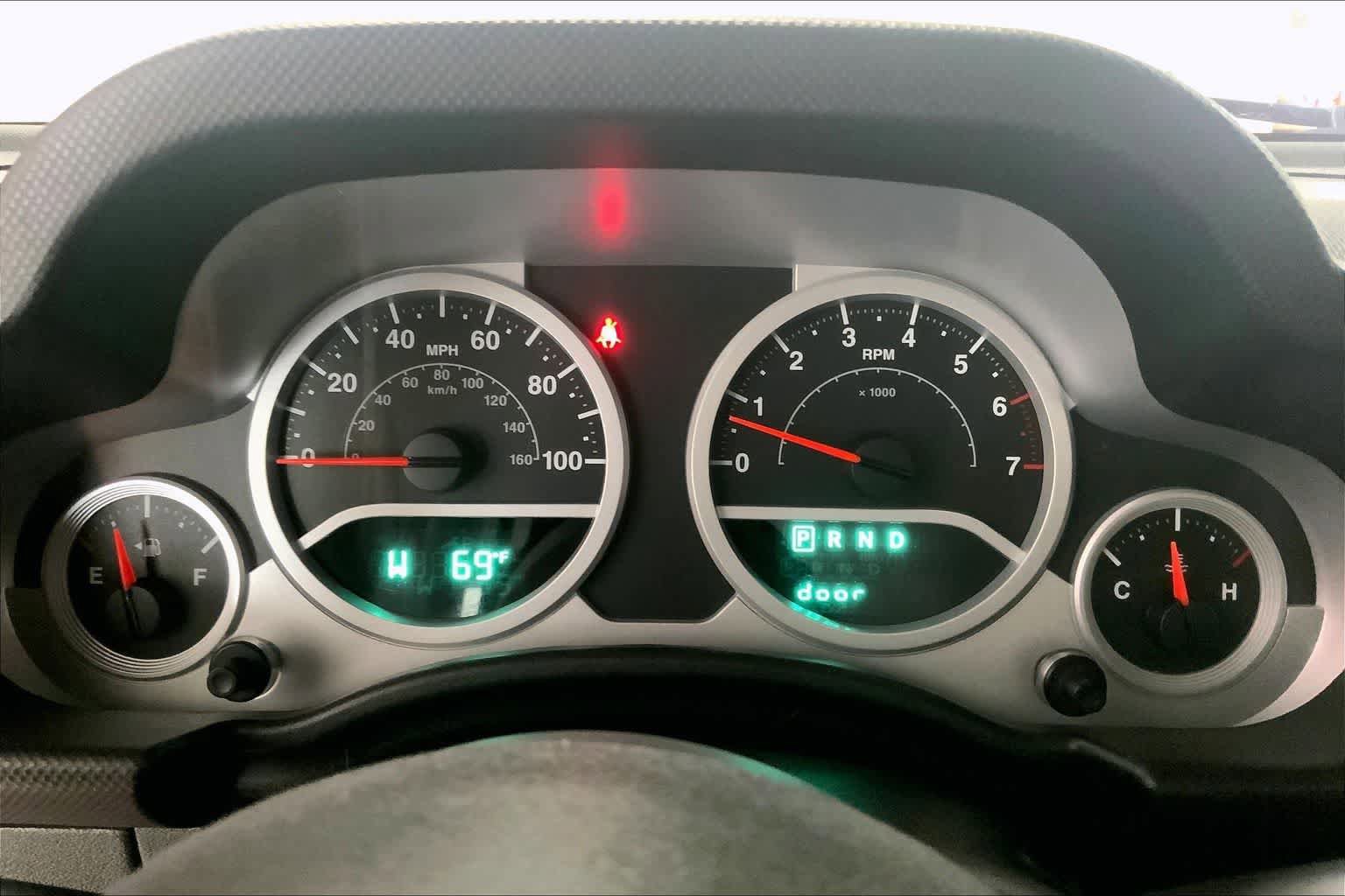 Used 2010 Jeep Wrangler Unlimited Sport AWD/4WD image 14