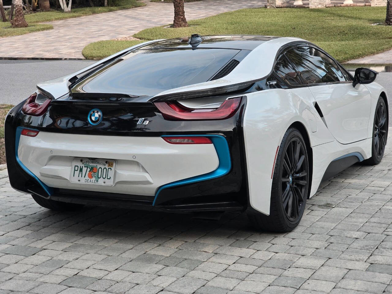 Used 2019 BMW i8 Coupe image 42