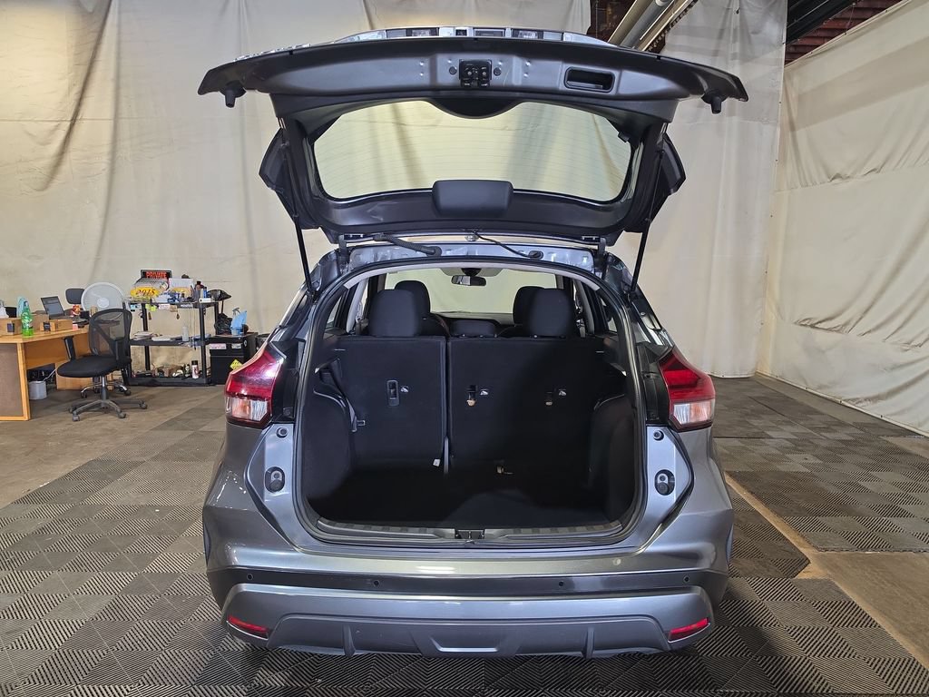 Used 2023 Nissan Kicks S FWD image 19
