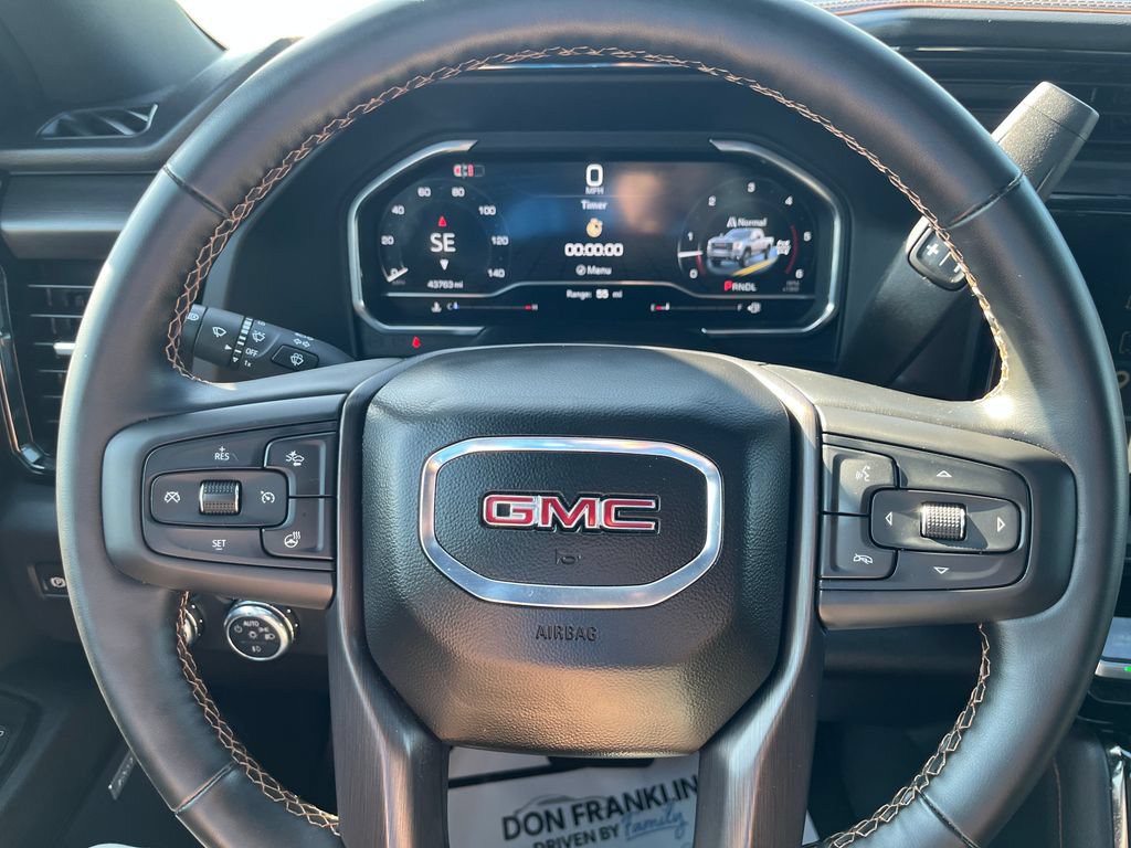 Used 2025 GMC Sierra 2500 AT4 w/ AT4 Premium Plus Package AWD/4WD image 15