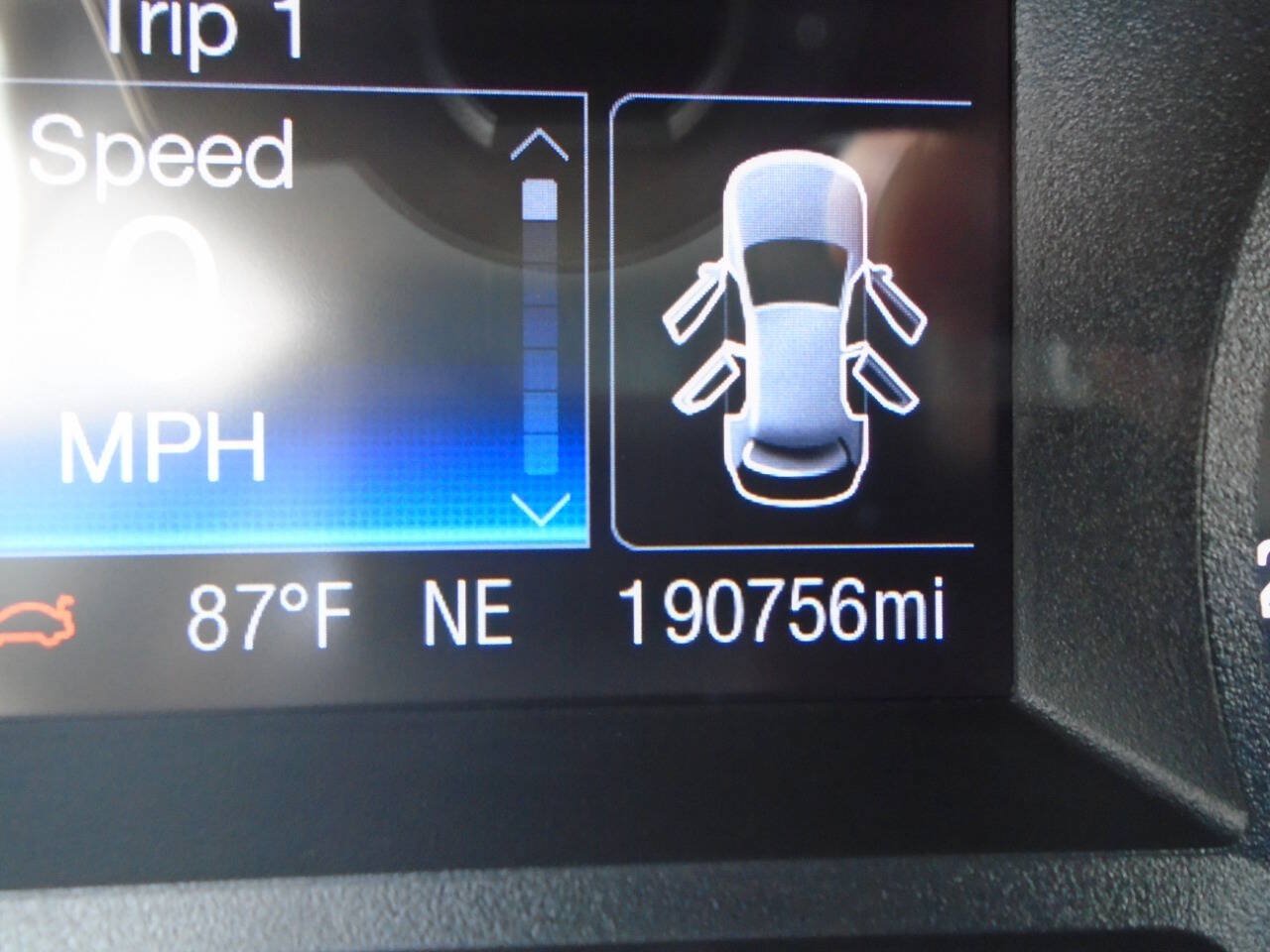 Used 2017 Ford Fusion SE FWD image 16