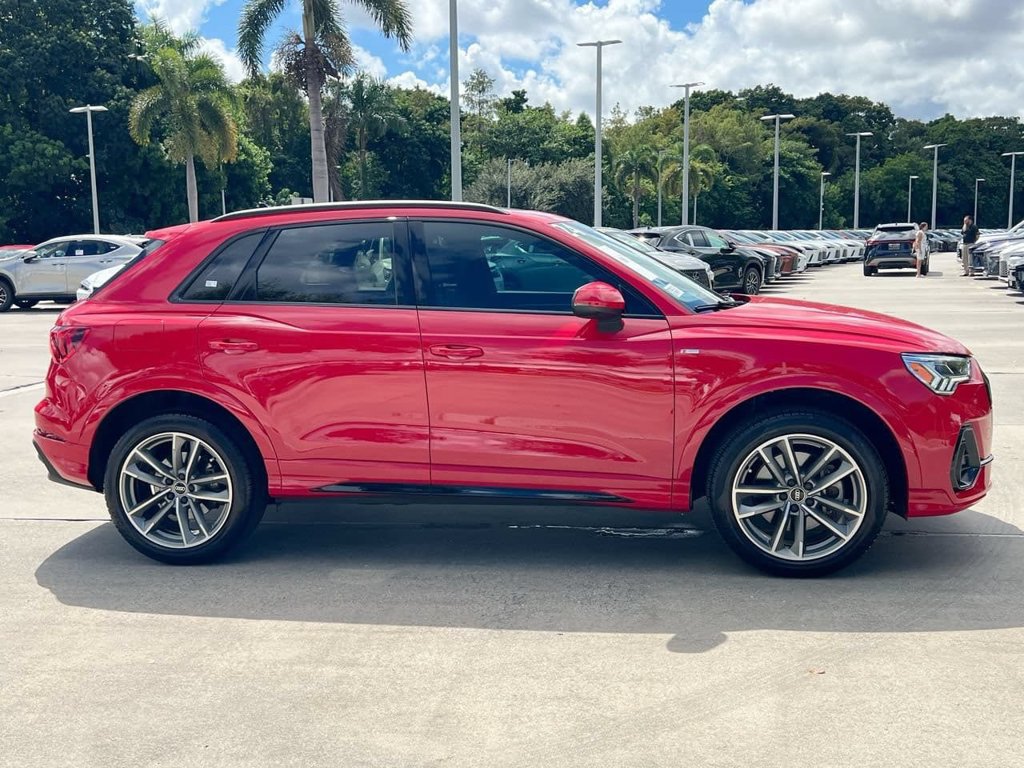 Used 2024 Audi Q3 2.0T Premium w/ Convenience Package AWD/4WD image 8
