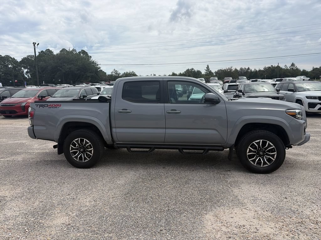 Used 2020 Toyota Tacoma TRD Sport w/ TRD Premium Sport Package AWD/4WD image 7