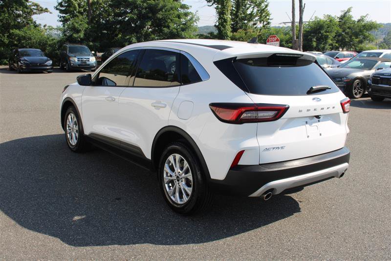 Used 2023 Ford Escape Active w/ Cold Weather Package FWD image 5