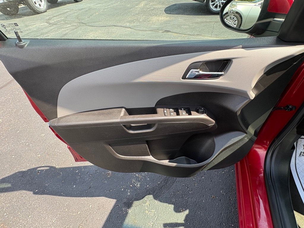 Used 2013 Chevrolet Sonic LT FWD image 8