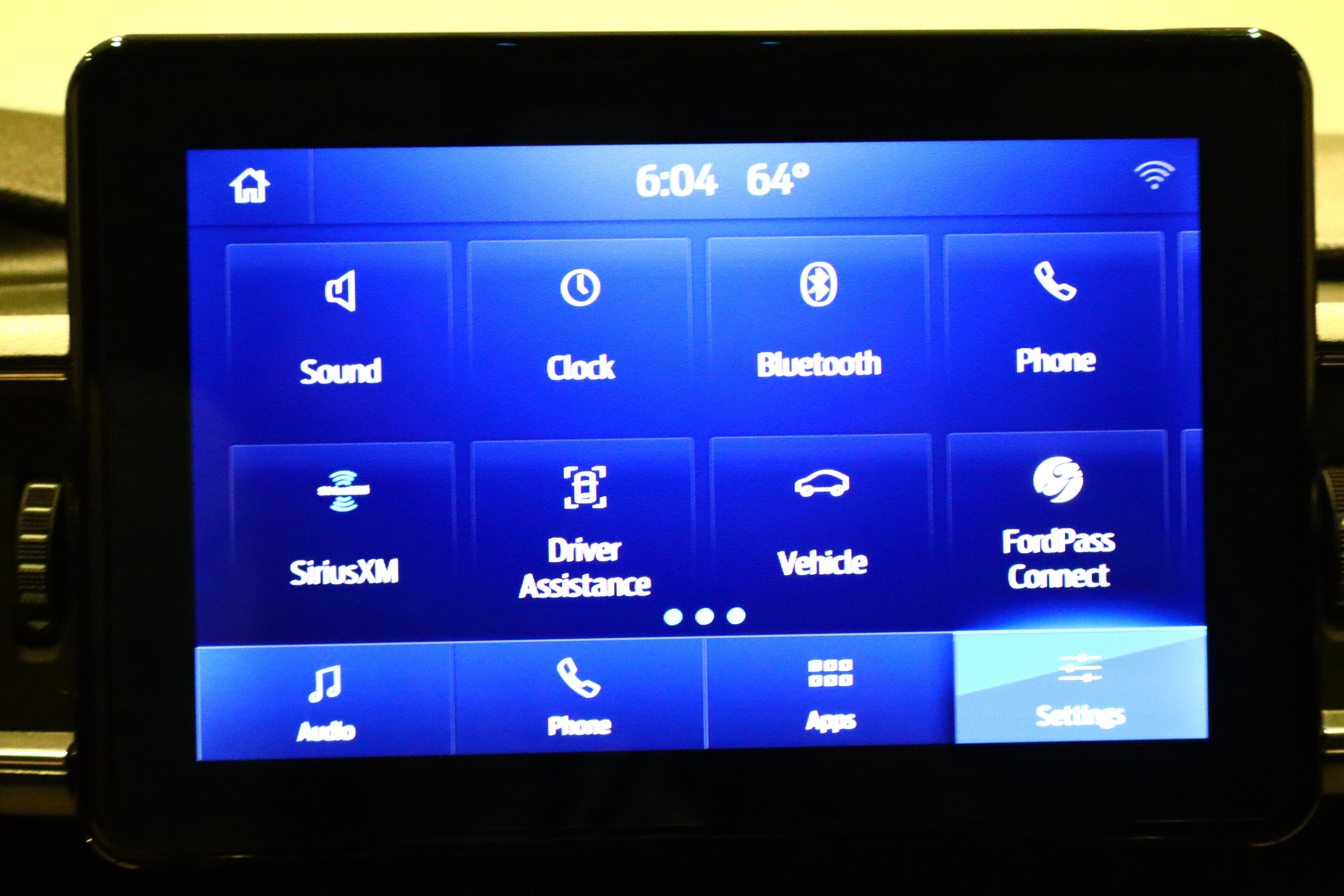 Used 2024 Ford Explorer XLT w/ Equipment Group 202A image 36