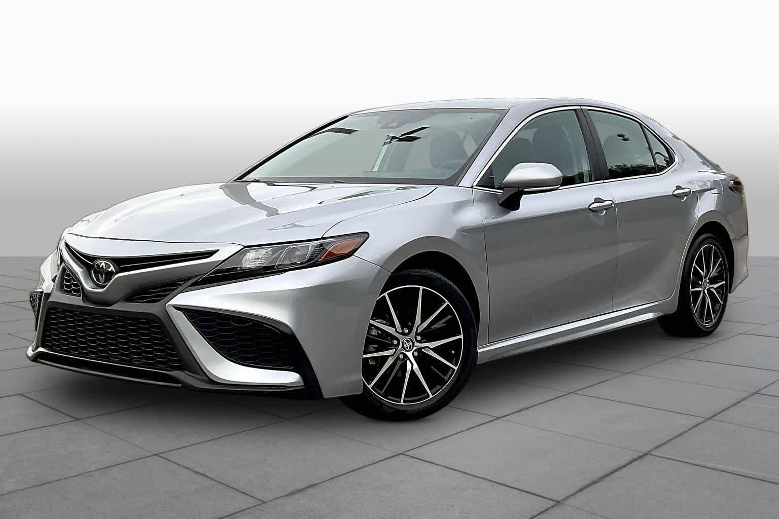 Used 2023 Toyota Camry SE