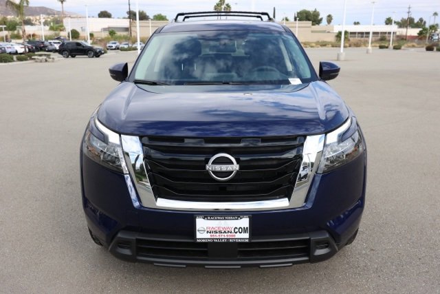 New 2025 Nissan Pathfinder SV image 9