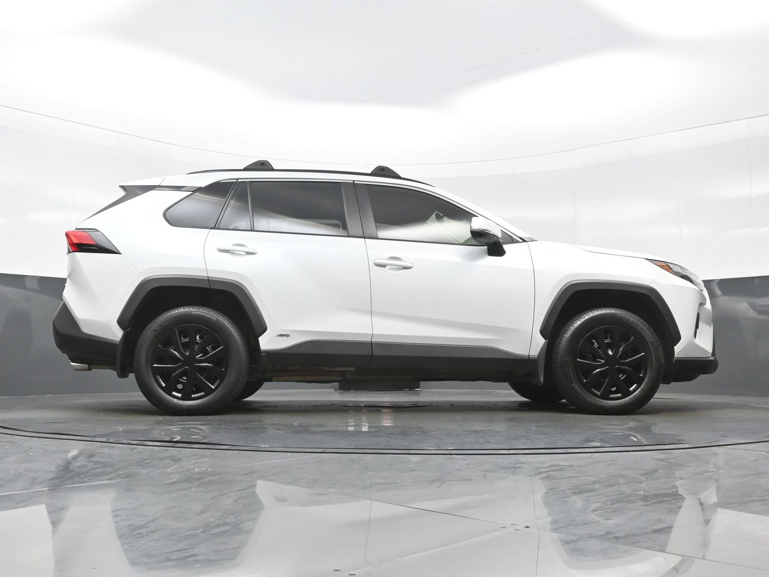 Used 2024 Toyota RAV4 XLE Premium AWD/4WD image 33