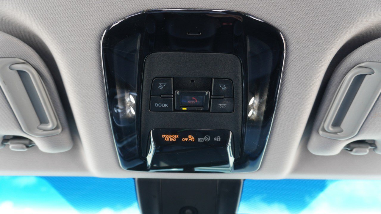 Used 2021 Toyota Venza LE w/ Carpet Mat Package (TMS) AWD/4WD image 27