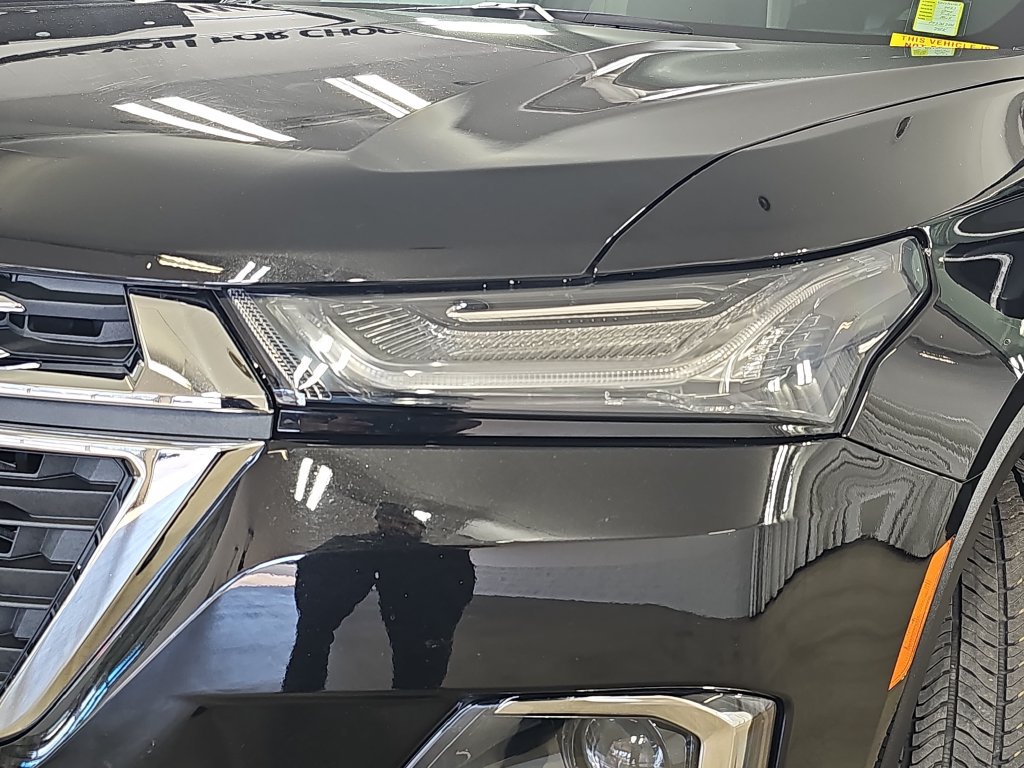 Used 2023 Chevrolet Traverse LT FWD image 37