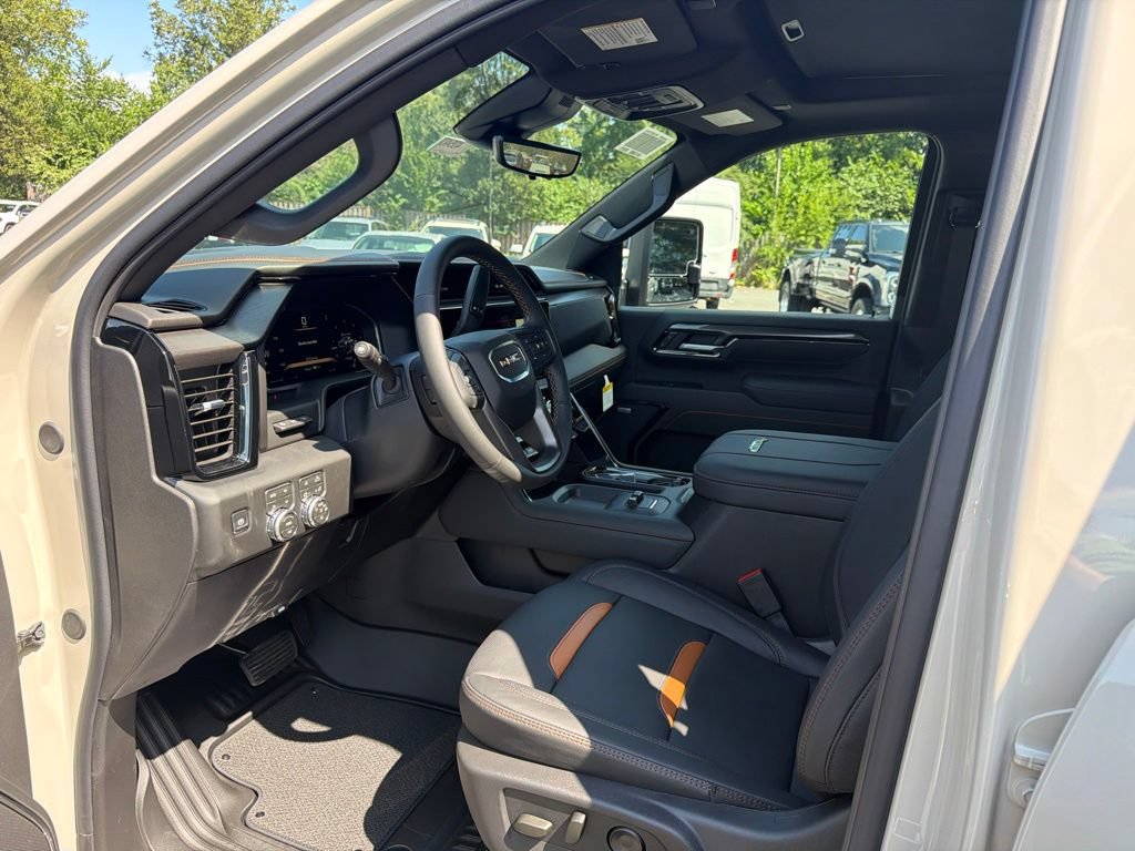 New 2026 GMC Sierra 2500 AT4 w/ AT4 Premium Plus Package AWD/4WD image 11