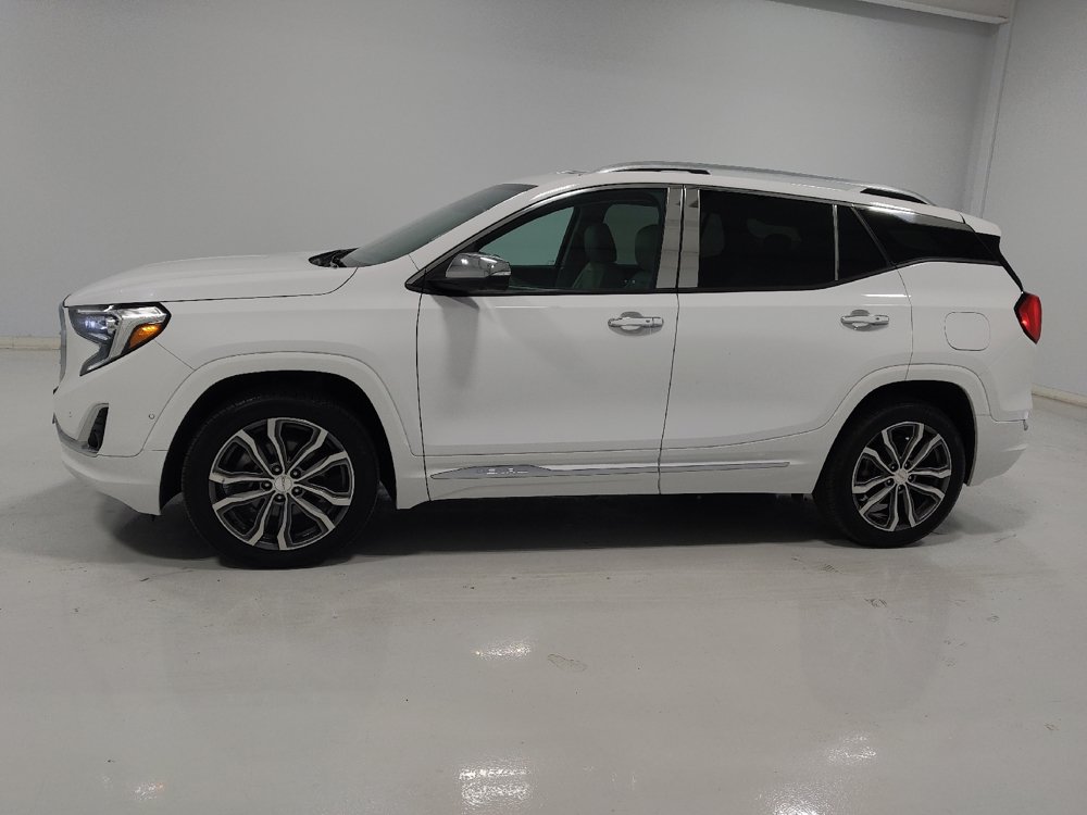 Used 2019 GMC Terrain Denali w/ Advanced Safety Package AWD/4WD image 2