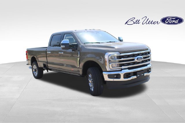 New 2026 Ford F350 King Ranch w/ Chrome Package AWD/4WD image 2