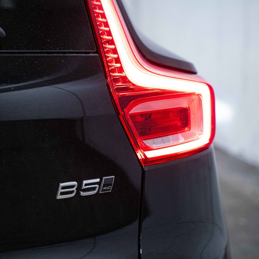 New 2026 Volvo XC40 B5 Plus w/ Climate Package image 7