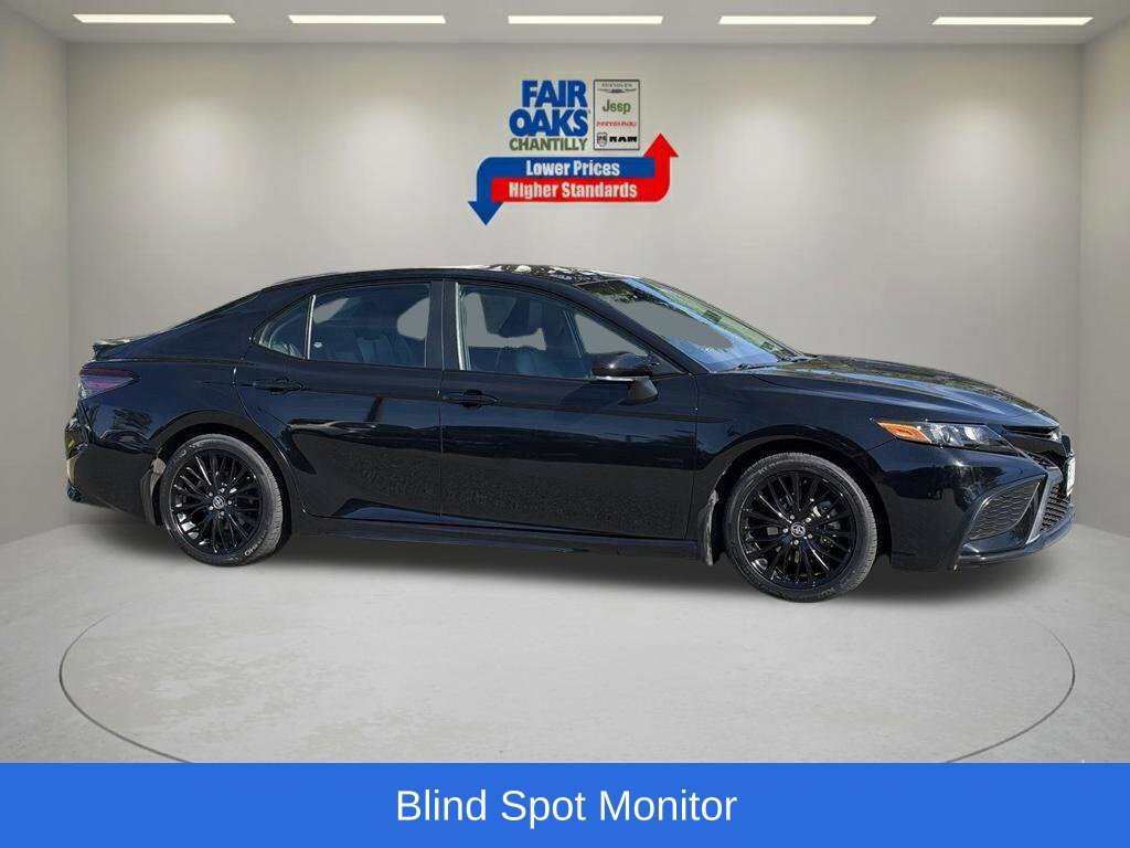 Used 2022 Toyota Camry SE FWD image 6