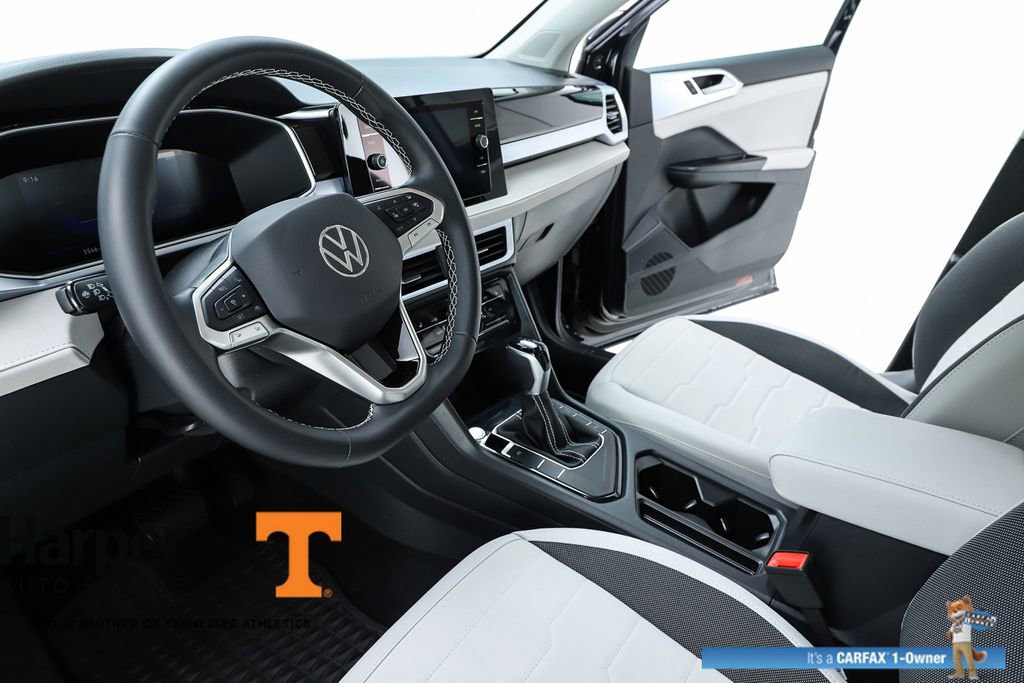 Used 2025 Volkswagen Taos SE image 56