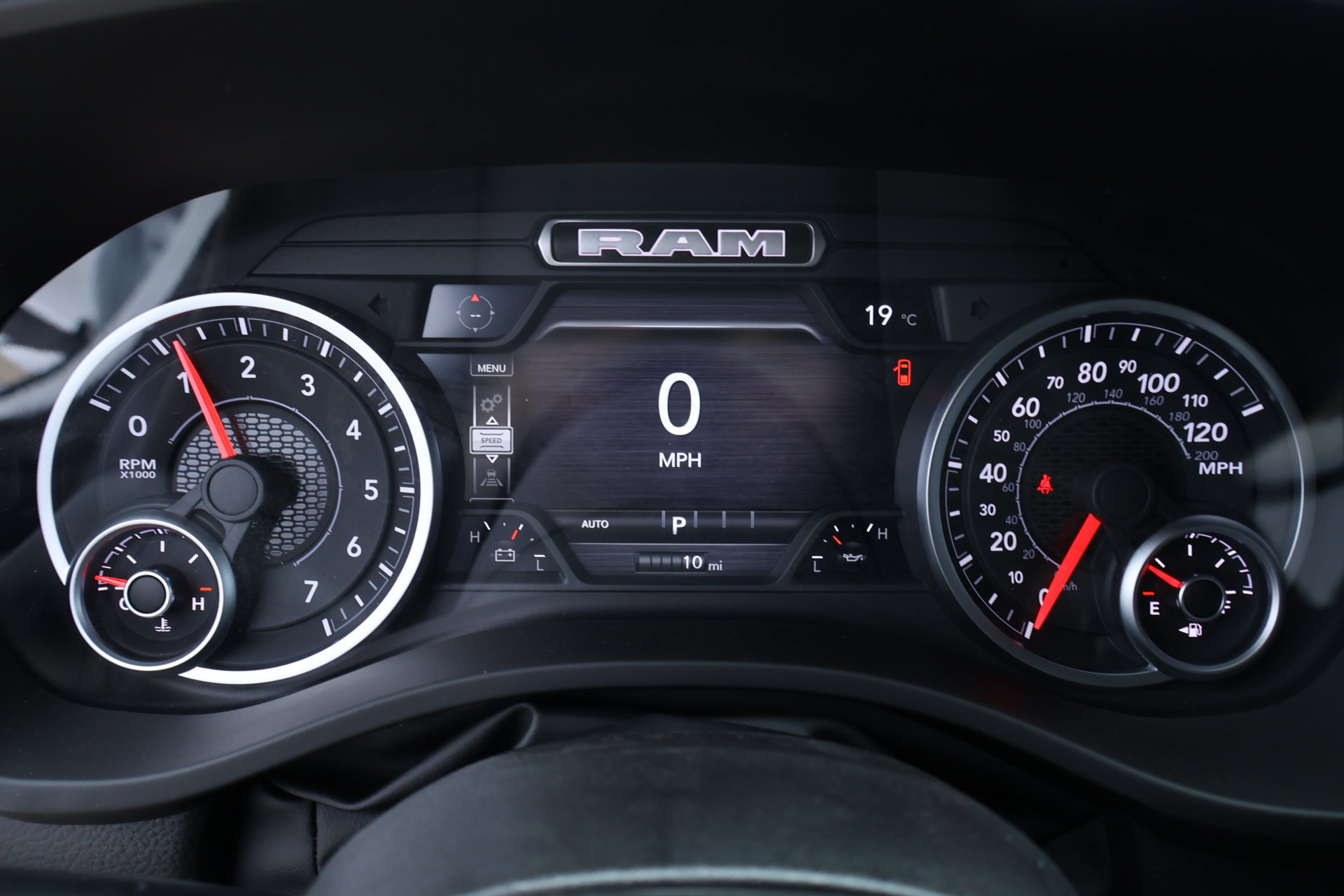 New 2027 RAM 1500 4x4 Crew Cab image 4