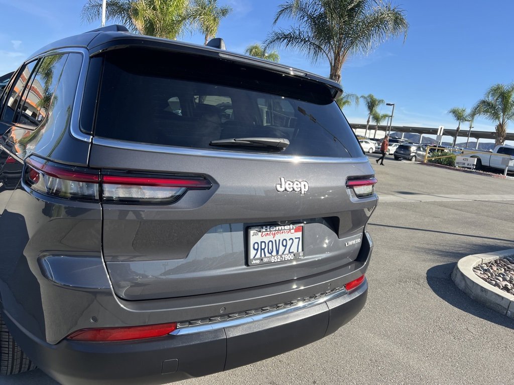 Used 2025 Jeep Grand Cherokee L Laredo w/ Luxury Tech Group I image 12