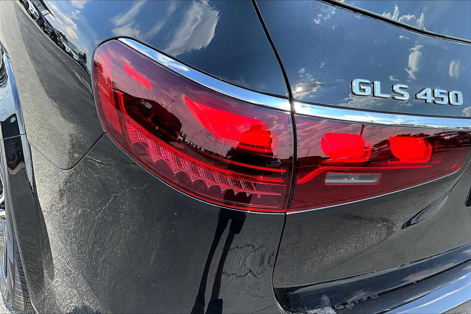 New 2026 Mercedes-Benz GLS 450 4MATIC image 6