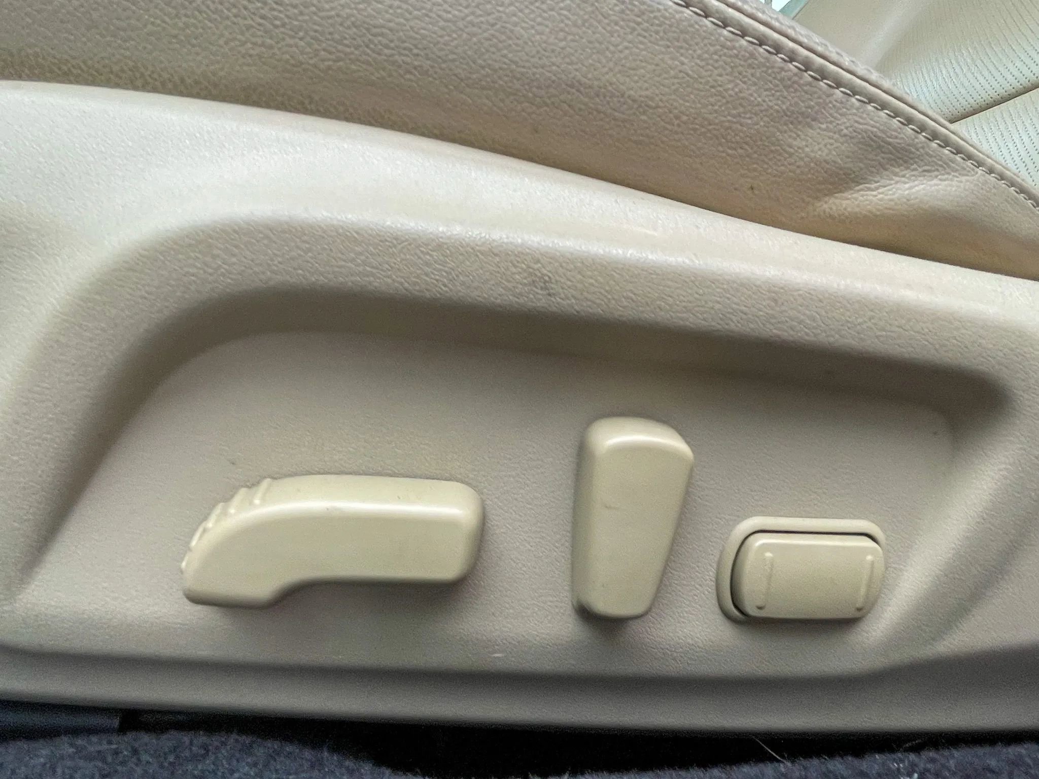 Used 2016 Subaru Outback 2.5i Limited image 43