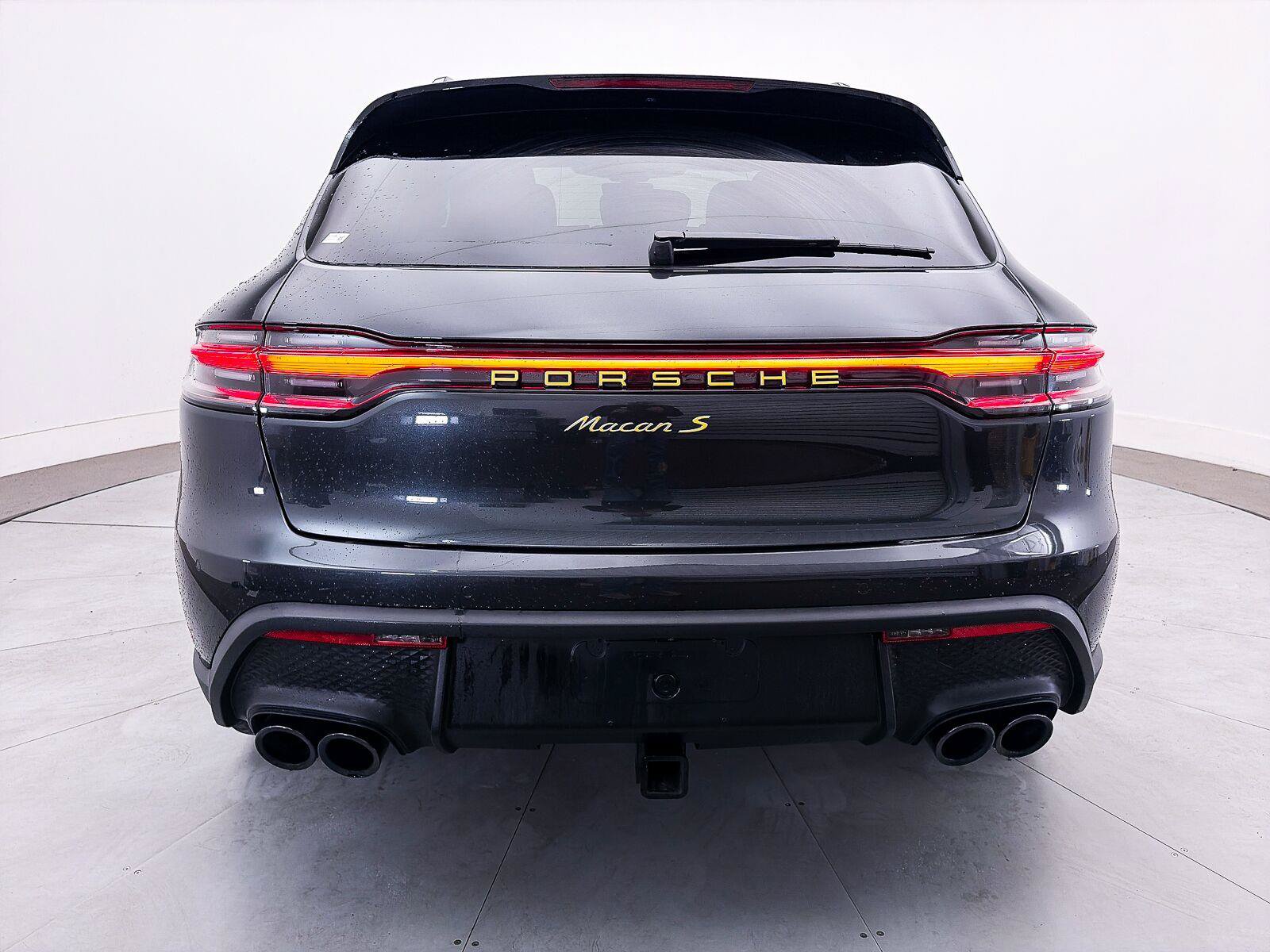 Used 2023 Porsche Macan S AWD/4WD image 17