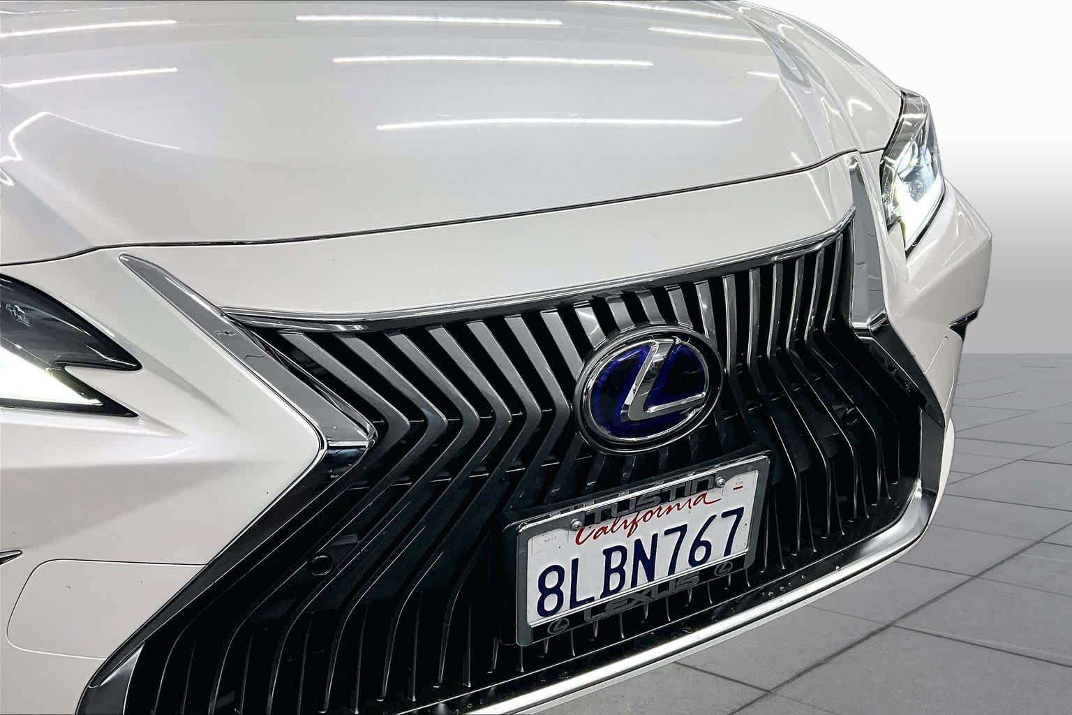 Used 2019 Lexus ES 300h w/ Premium Package FWD image 29