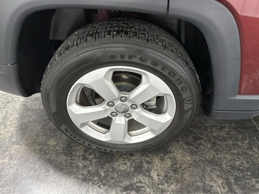 Used 2020 Jeep Compass Latitude FWD image 5