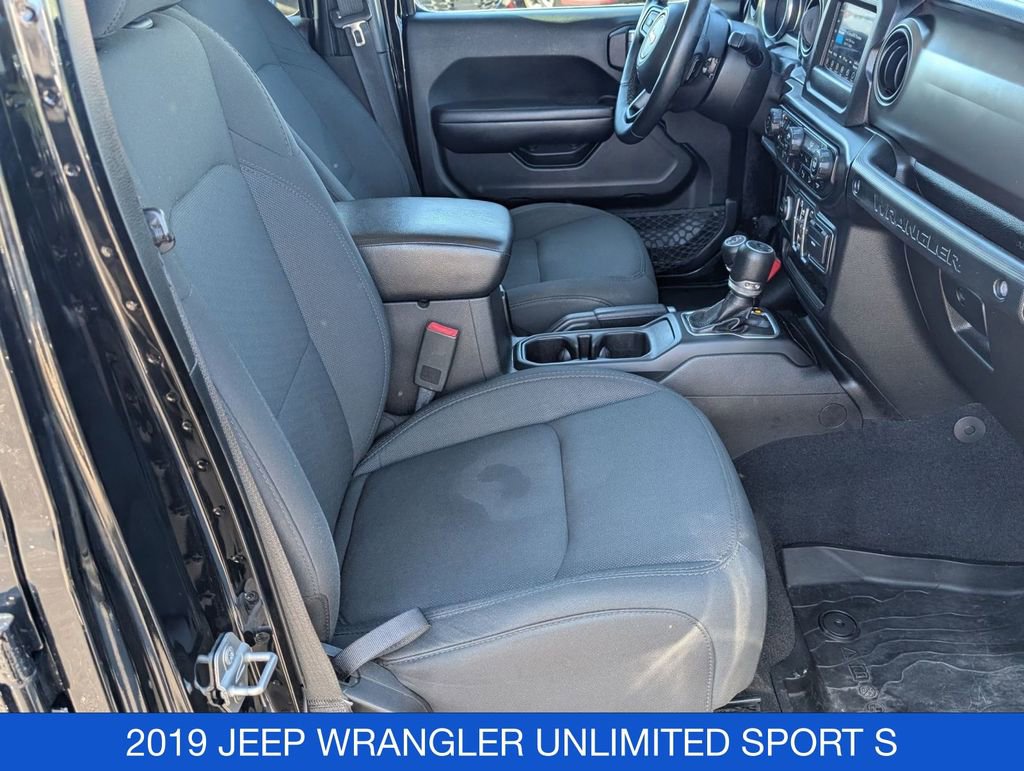 Used 2019 Jeep Wrangler Unlimited Sport S image 31