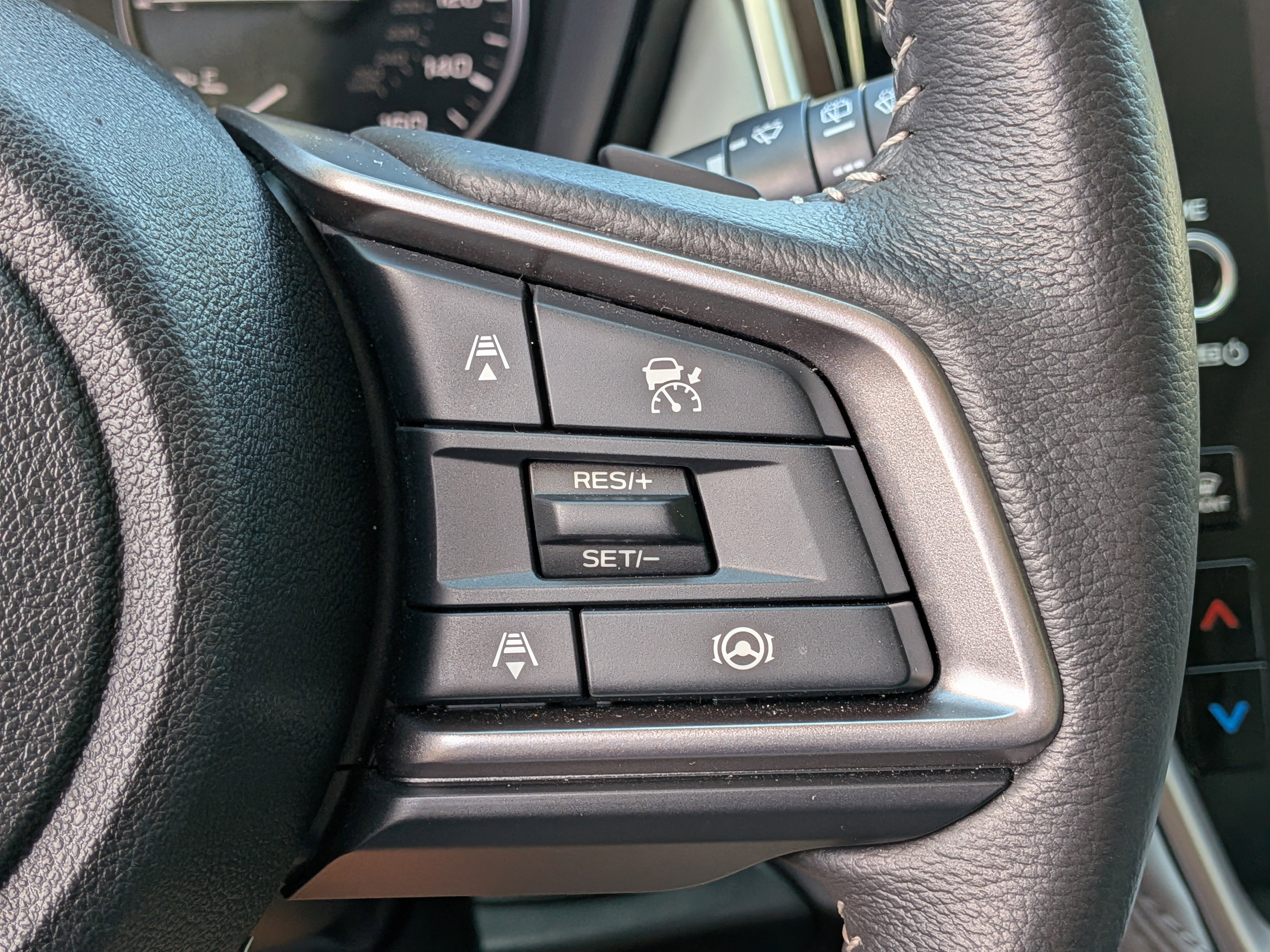 Used 2025 Subaru Outback Premium image 27