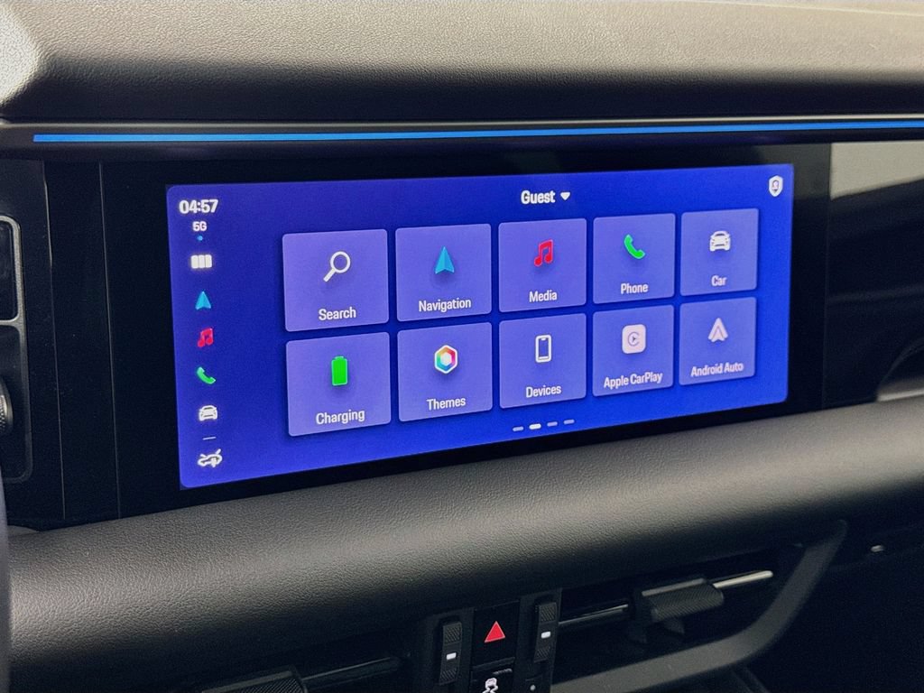 Certified 2025 Porsche Macan Electric RWD image 17