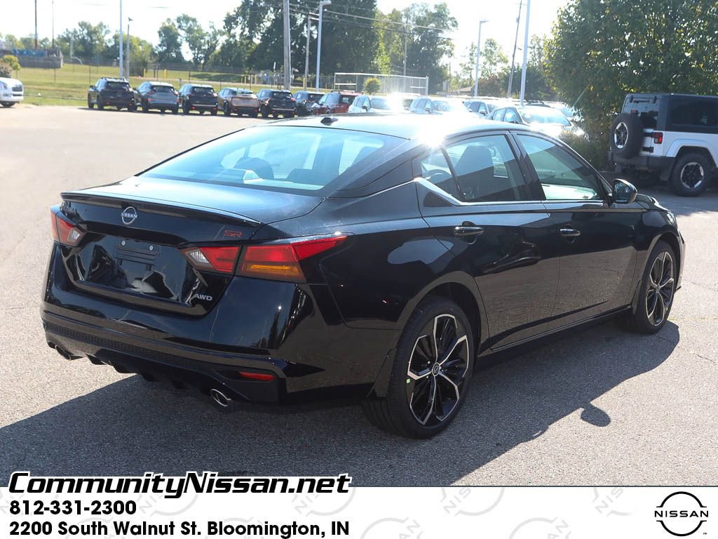 New 2025 Nissan Altima 2.5 SR w/ SR Premium Package image 7