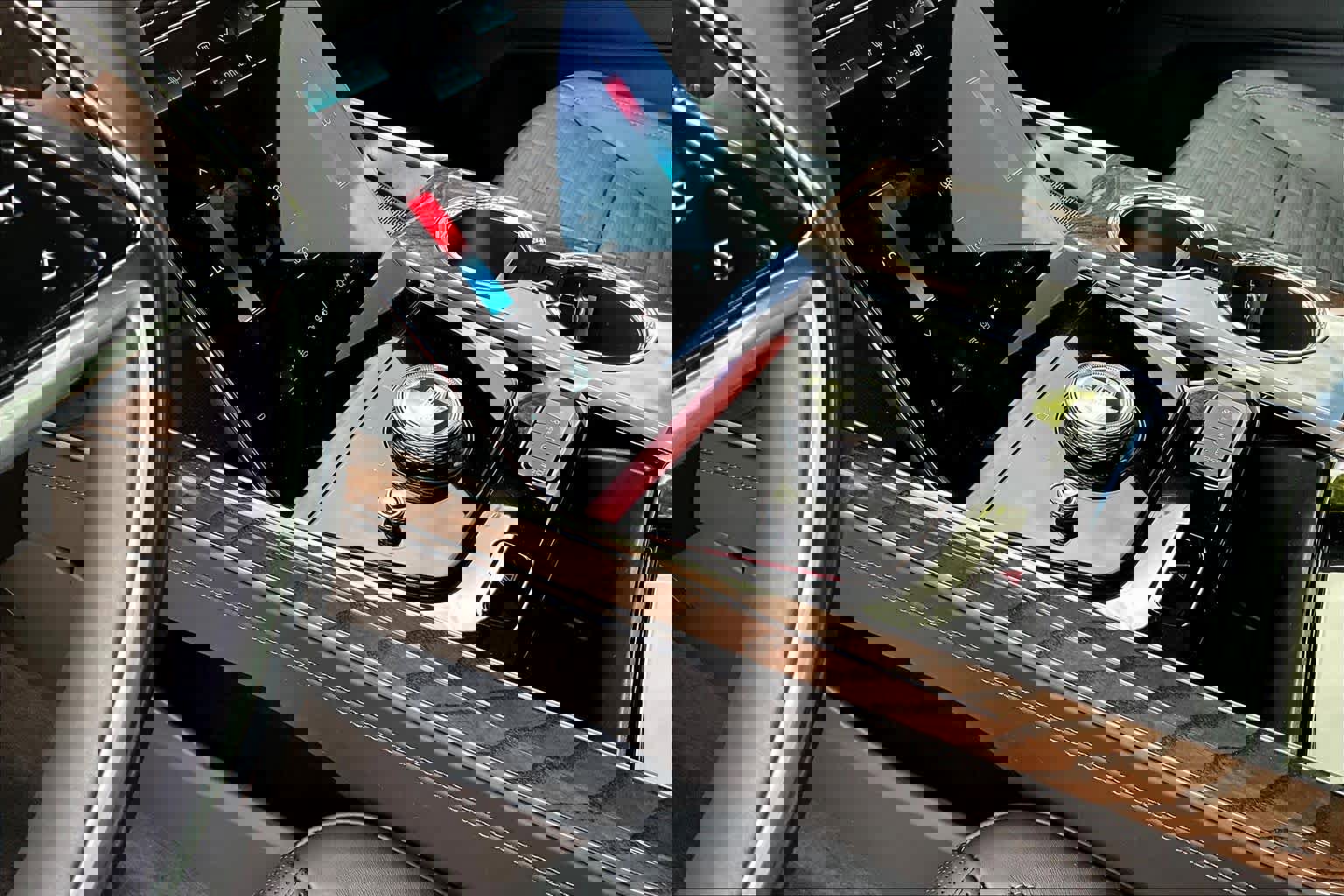 Used 2025 Cadillac Escalade ESV Sport Platinum image 16