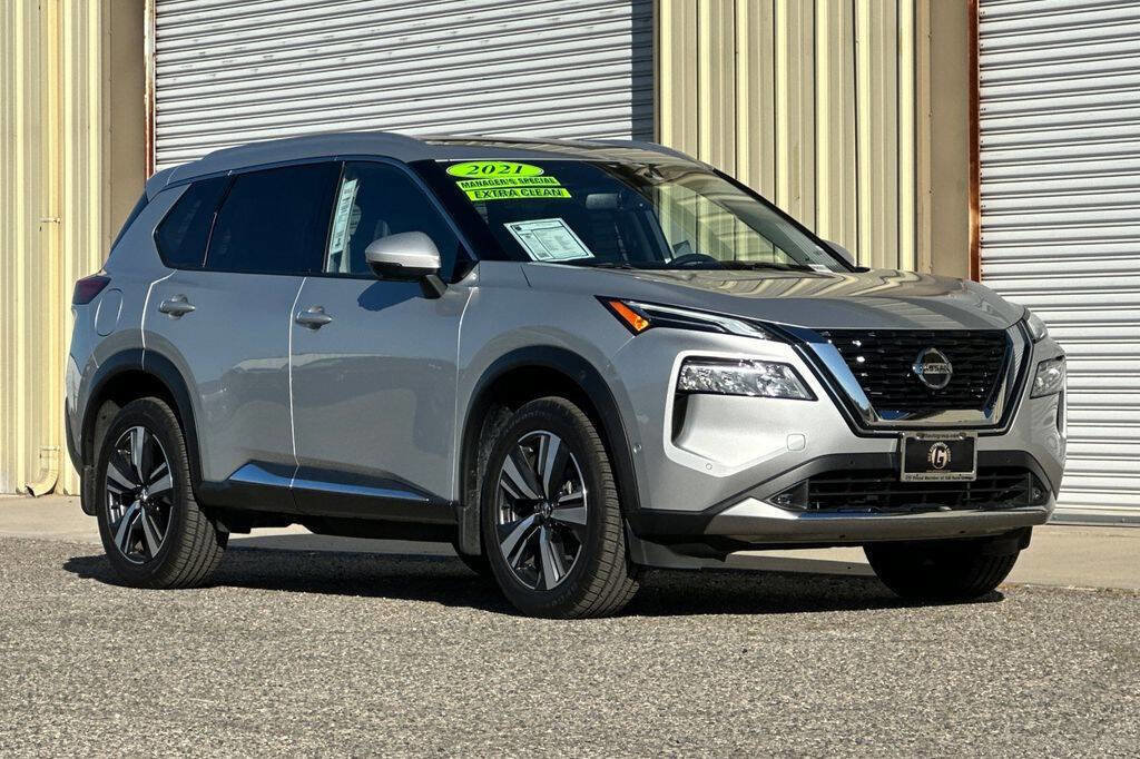 Used 2021 Nissan Rogue Platinum image 8