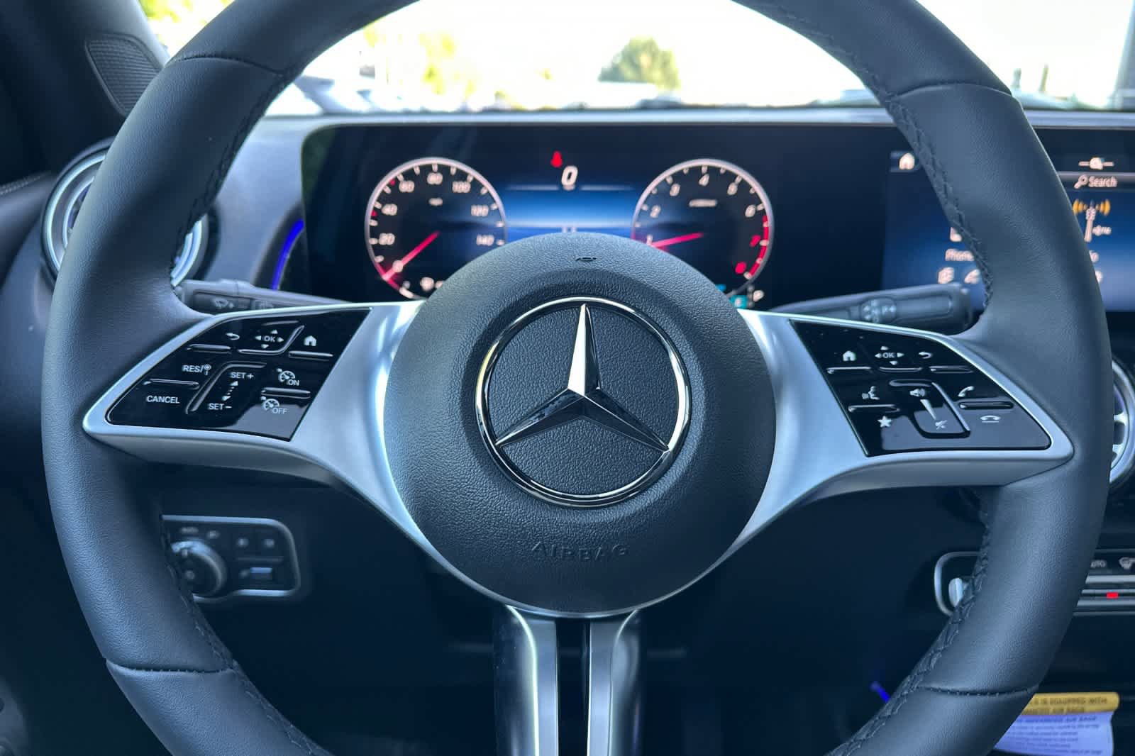 New 2026 Mercedes-Benz GLB 250 image 22