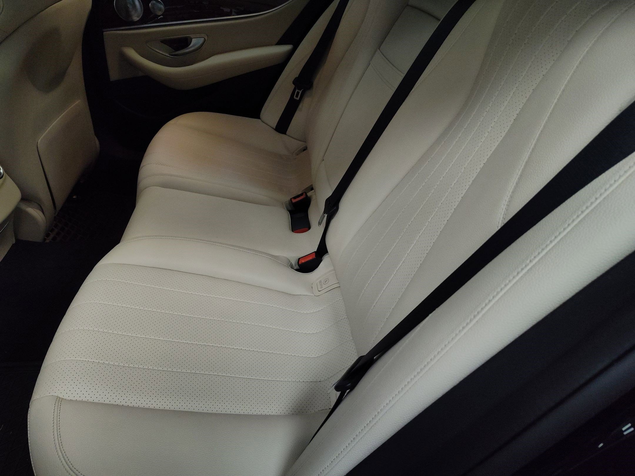 Used 2018 Mercedes-Benz E 300 4MATIC image 20