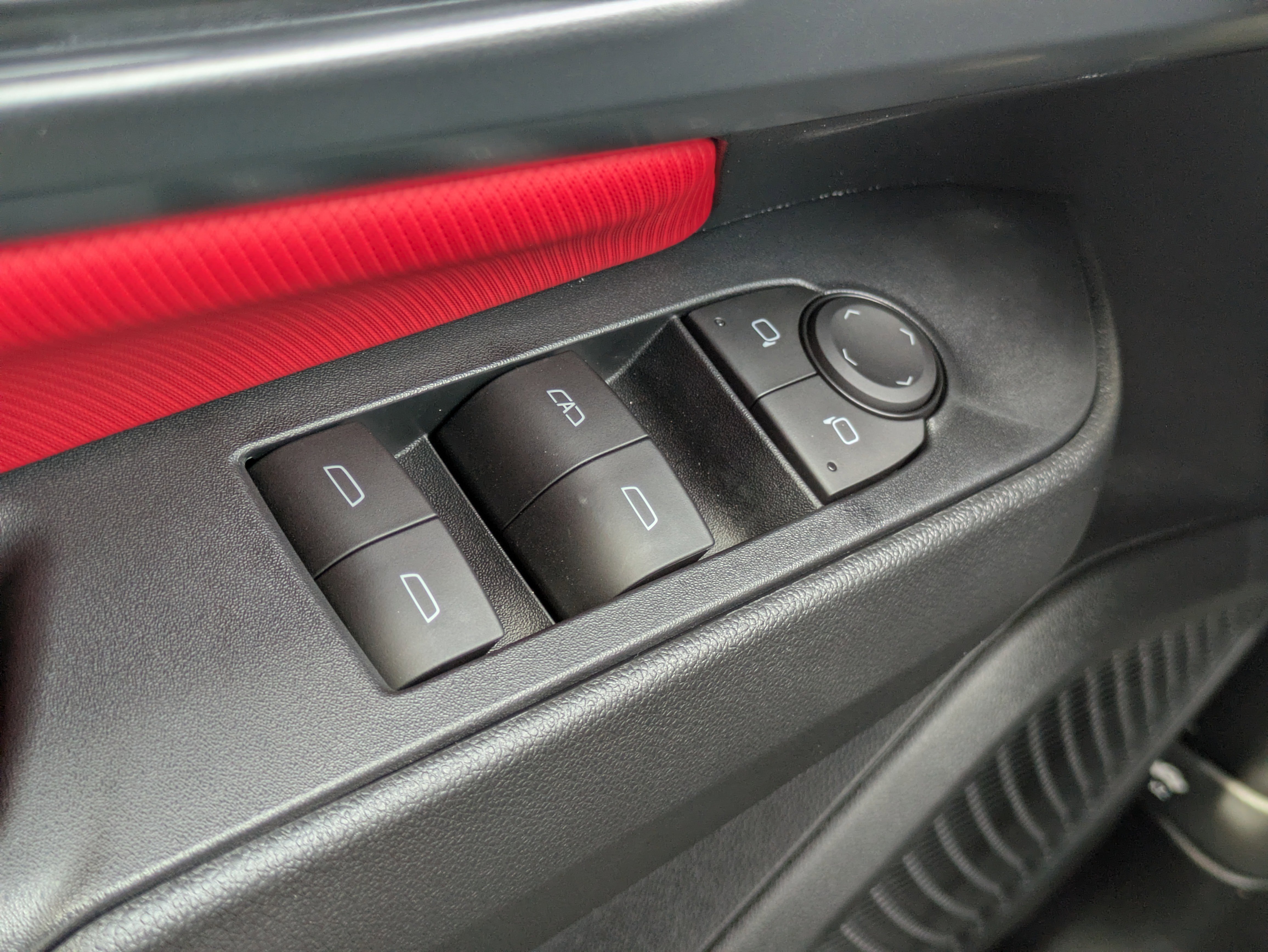 New 2026 Chevrolet Equinox EV RS image 15