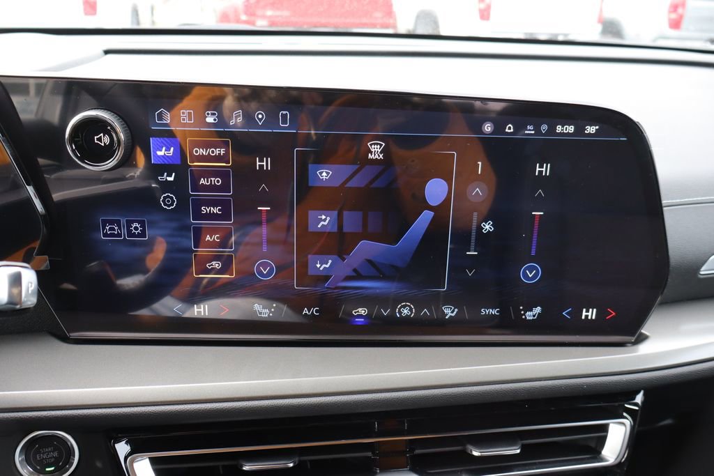 New 2026 Chevrolet Traverse LT w/ Midnight/Sport Edition image 13