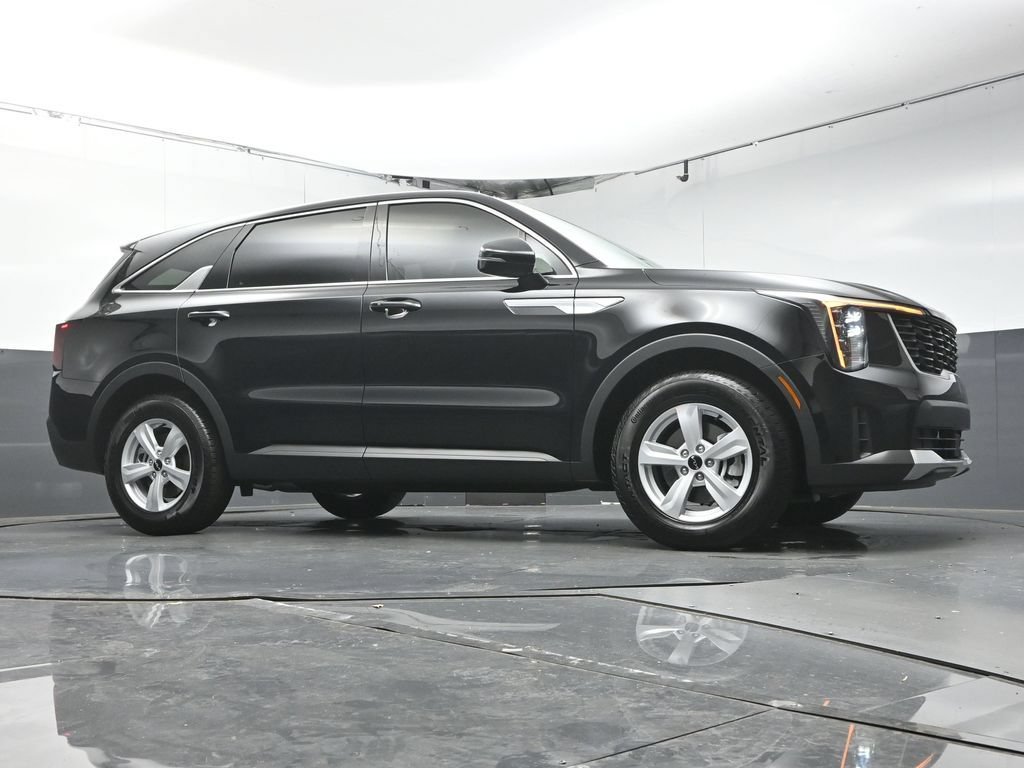 Used 2026 Kia Sorento LX FWD image 30