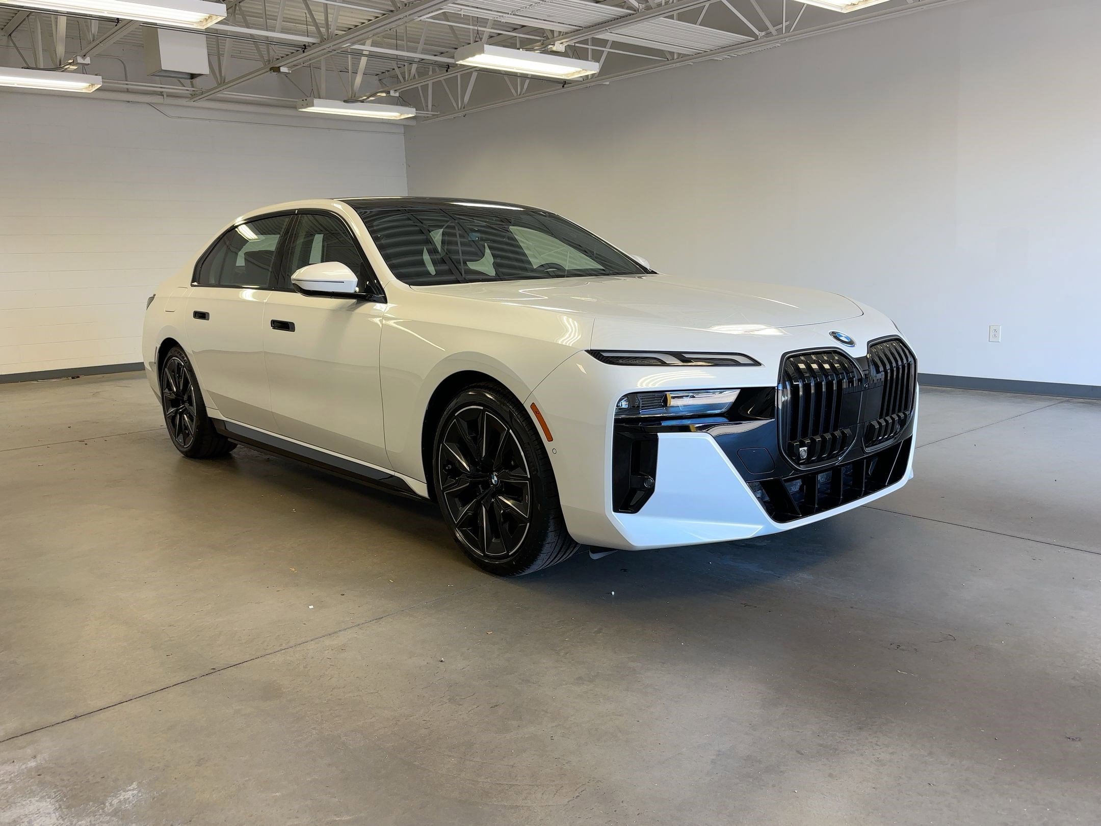 New 2026 BMW i7 eDrive50 w/ M Sport Package image 6