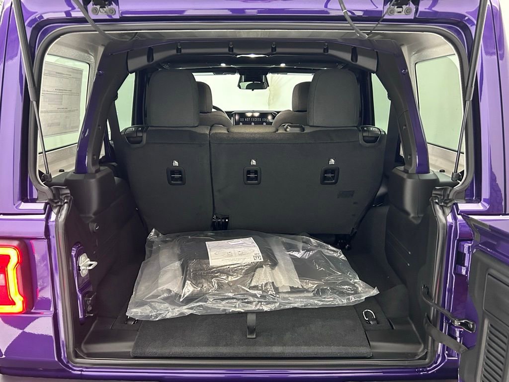 New 2026 Jeep Wrangler Unlimited Rubicon image 9