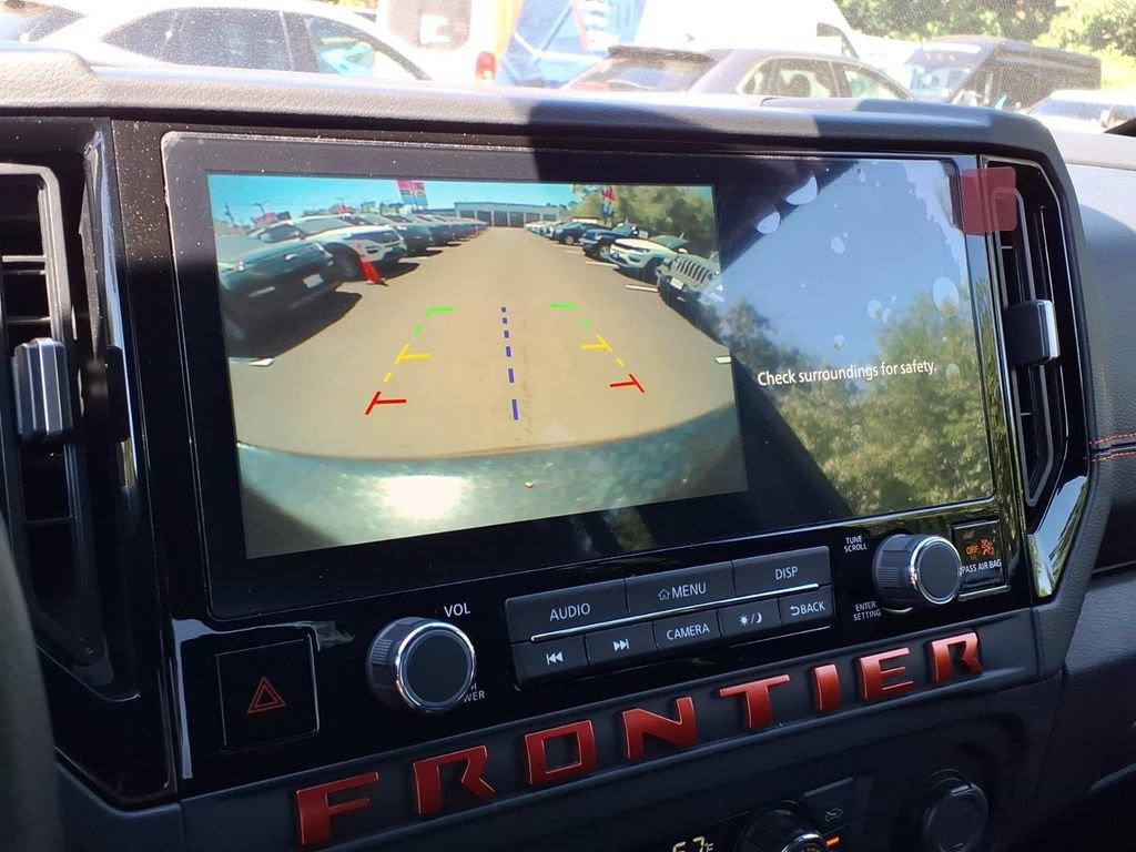 Used 2025 Nissan Frontier PRO-4X w/ Tow Package AWD/4WD image 11