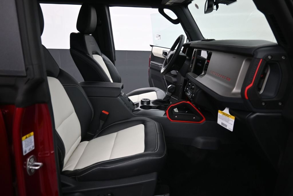 New 2026 Ford Bronco Outer Banks AWD/4WD image 16
