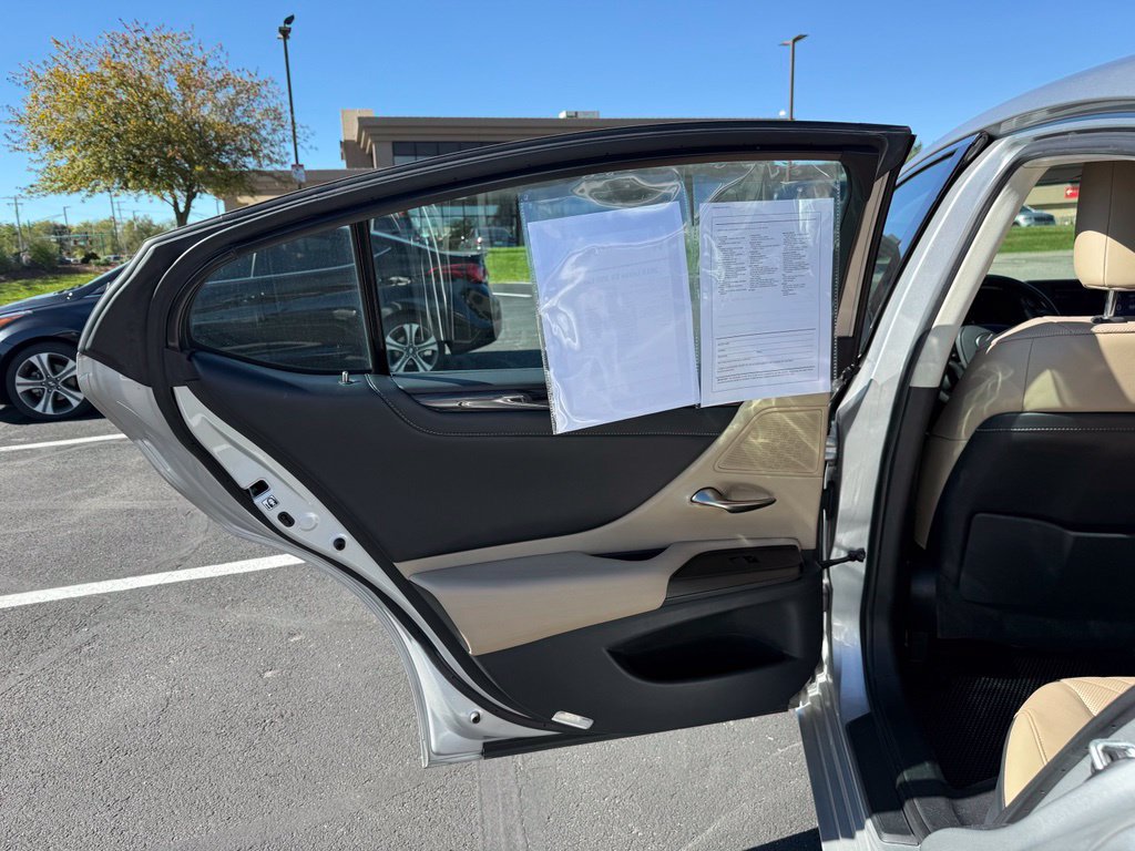 Used 2019 Lexus ES 350 FWD image 15