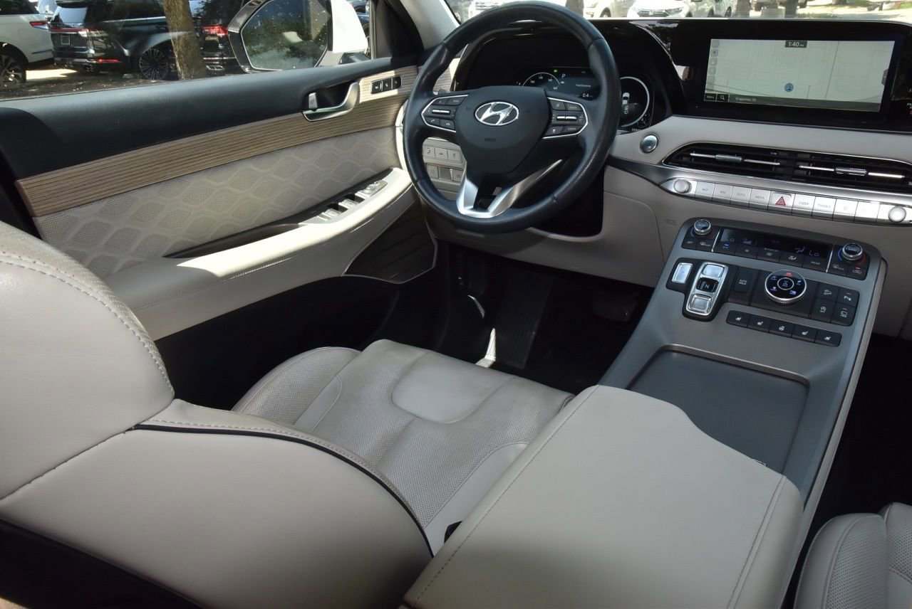 Used 2022 Hyundai Palisade Calligraphy image 16