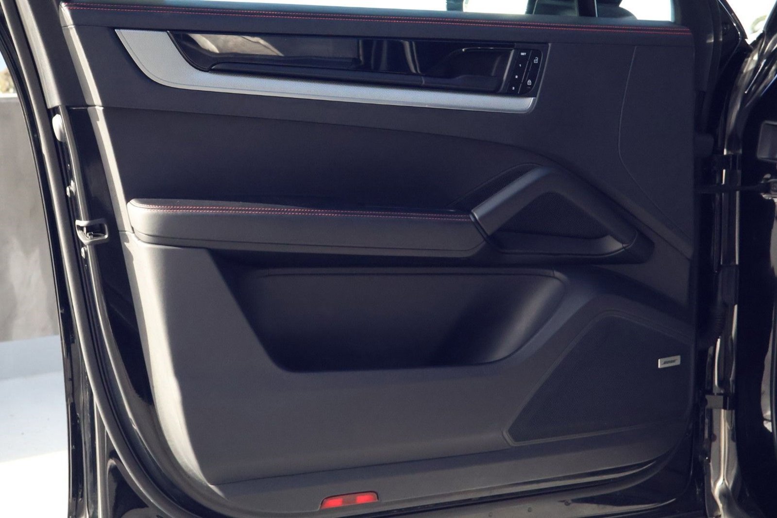 Certified 2024 Porsche Cayenne image 13